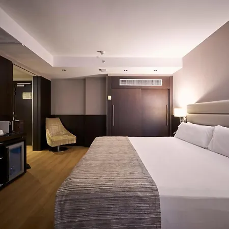 Hotel Catalonia Rigoletto 4*