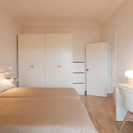 Long Term Gran Via Apartment *