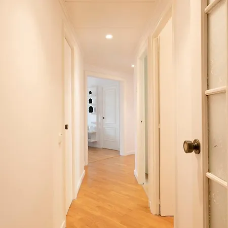 Long Term Gran Via Apartment