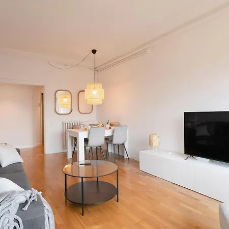 Long Term Gran Via Apartment
