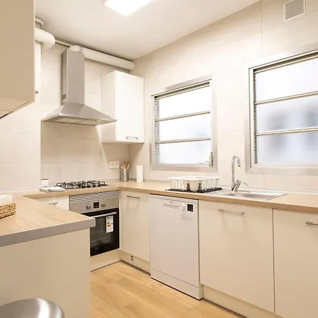 Long Term Gran Via Apartment *