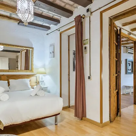 Encanto En Las Ramblas: Espacio Perfecto Para 9 Apartamento