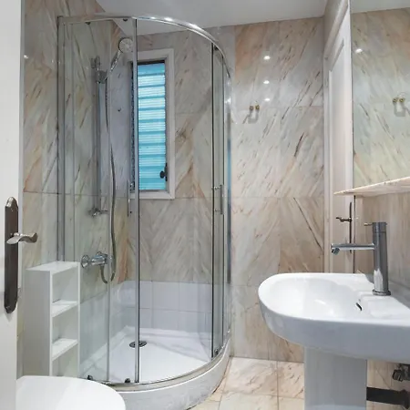 Apartment Blueground Galvany Doorman Balcony Bcn-110 *