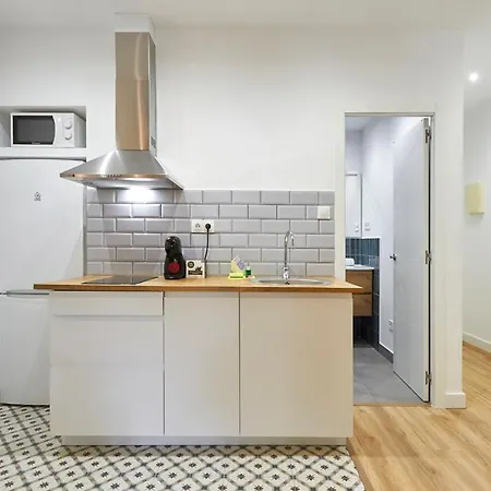 Ro Lively And Bright Apartment Next To Blai St *