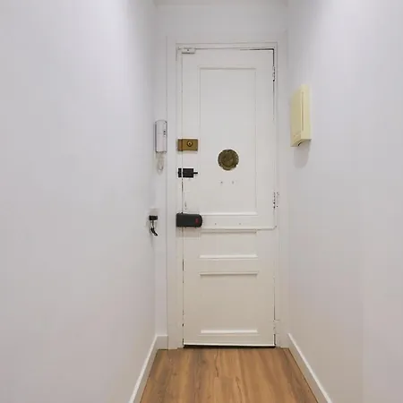 Ro Lively And Bright Apartment Next To Blai St Apartment *