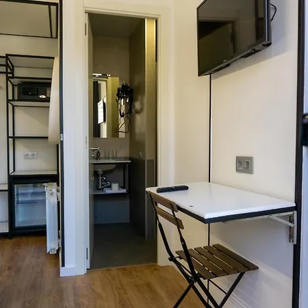Pensjonat Fontanella House 2*
