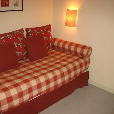 Apartment Sant Jordi Girona 97 *