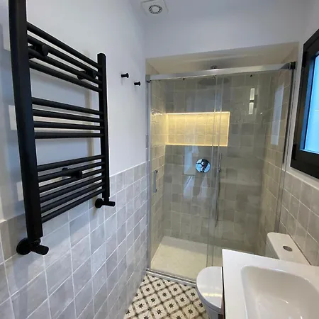 Poble Sec Charming Apartment