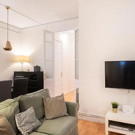 Experience Local Life In The Heart Of Gracia Barcelona