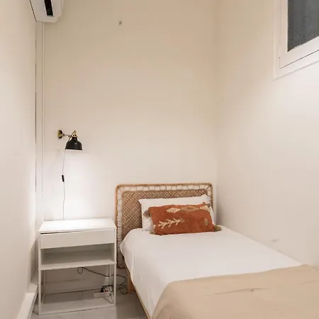 Experience Local Life In The Heart Of Gracia