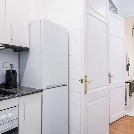 Experience Local Life In The Heart Of Gracia