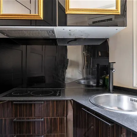 Design Apartment, Center