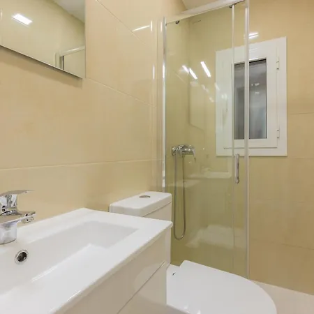 Apartment Aparteasy - Private Terrace, 3 Bedrooms, Eixample