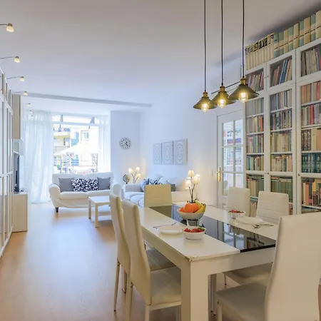 Aparteasy - Private Terrace, 3 Bedrooms, Eixample * Barcelona