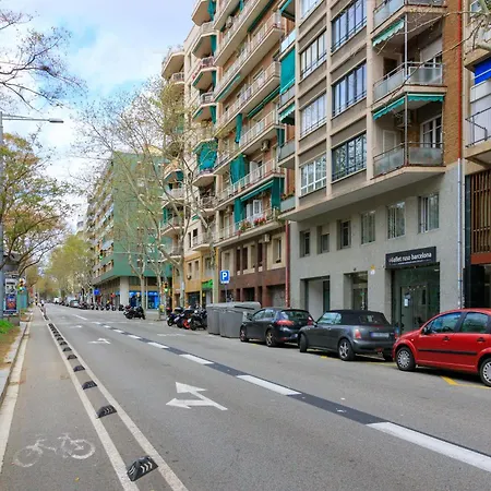 Apartment Aparteasy - Private Terrace, 3 Bedrooms, Eixample