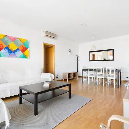 Apartment Stylish 4br View Near Sagrada Familia