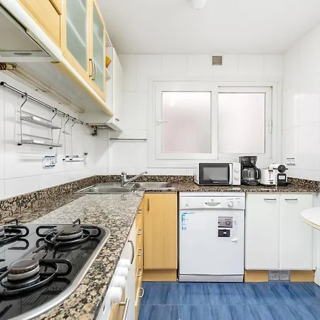 Stylish 4br View Near Sagrada Familia