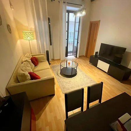 Centre Apartment *