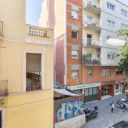 Blueground De Gracia Pool Roof Bcn-56 Apartment *