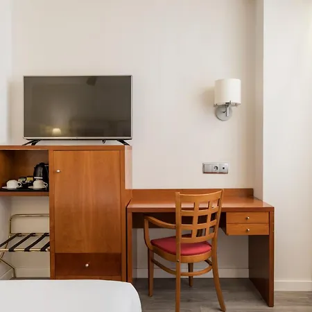 Ilunion Les Corts Spa 4*
