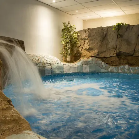 Ilunion Les Corts Spa Отель 4*