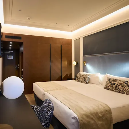 Catalonia Plaza Catalunya Hotel 4*