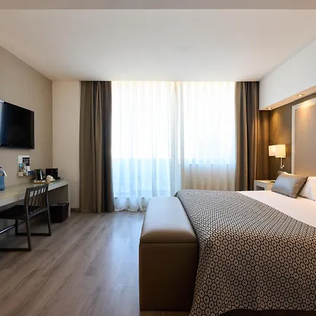 Catalonia Square 4* Sup Hotel