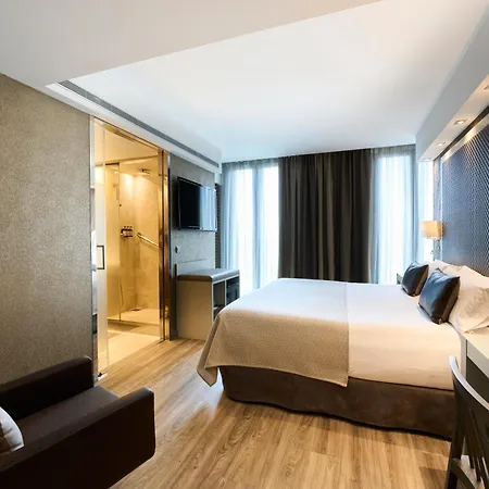 Hotel Catalonia Square 4* Sup