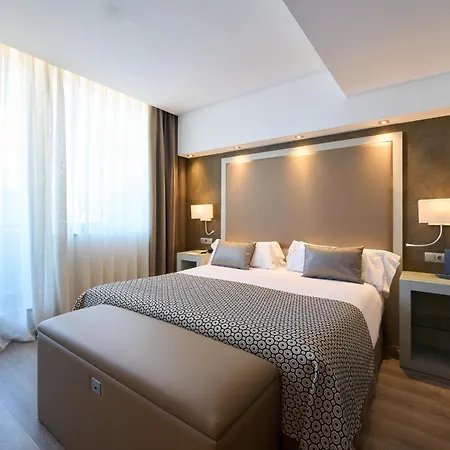 Hotel Catalonia Square 4* Sup