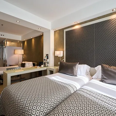 Catalonia Square 4* Sup Hotel 4*