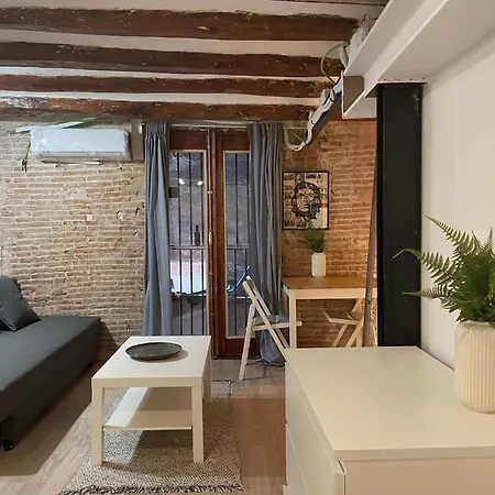 The Hipstel Parallel Hostal *
