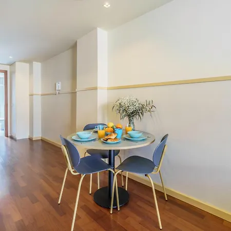 Apartment Aspasios Diagonal Art