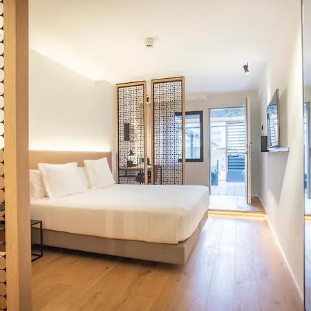 Paxton Hotel 4*