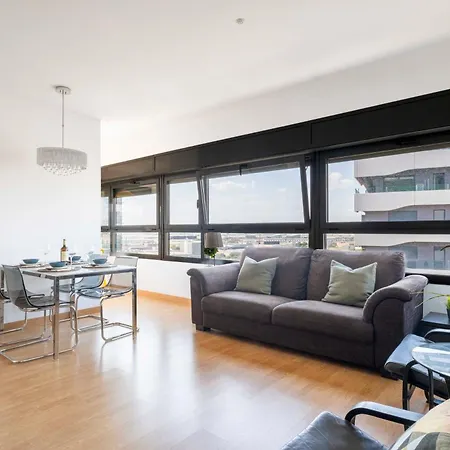 Amazing Fira And 15' From Bcn Center With Pool Barcelona