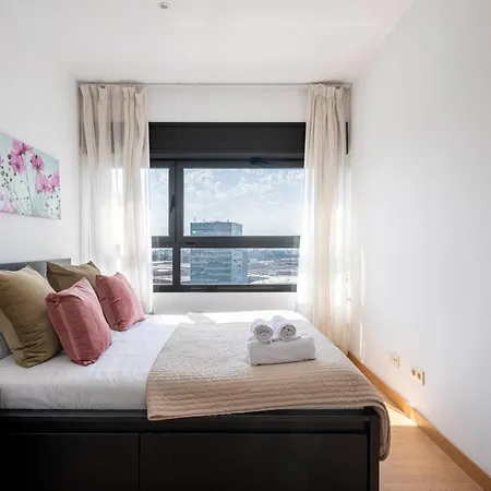 Amazing Fira And 15' From Bcn Center With Pool *