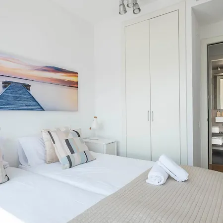 Amazing Fira And 15' From Bcn Center With Pool