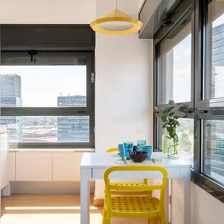 Apartamento Amazing Fira And 15' From Bcn Center With Pool Barcelona