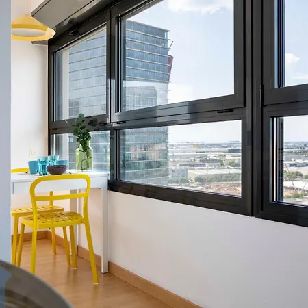 Apartamento Amazing Fira And 15' From Bcn Center With Pool Barcelona