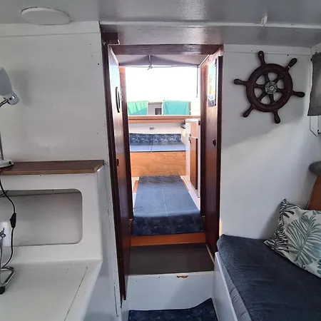 Cosy Boat Flat At Botel Barcelona