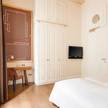 Do Placa Reial Powered By Sonder 5*