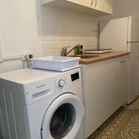 Barcelona Central Apartments *