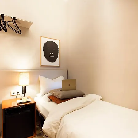 Hotel Destinationbcn - Universitat Barcelona