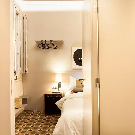 Hotel Destinationbcn - Universitat *