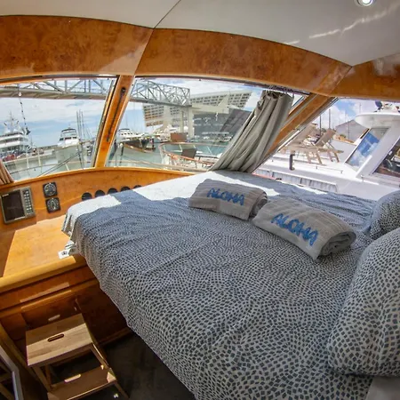 Boat Aloha * Sant Adria de Besos