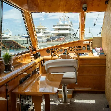 Boat Aloha