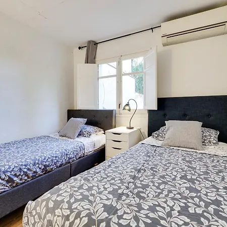 Bonita Casa En Parc Guell Holiday home Barcelona