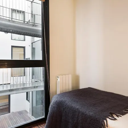 My Space Emirates - Executive With Private Balcony * Barcelona