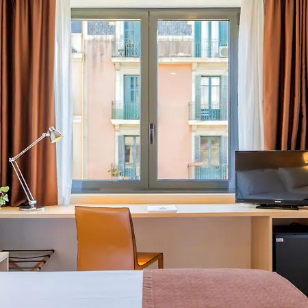 Hotel Glòries 3*