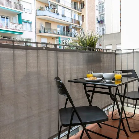 Chic And Modern In Gracia Апартаменты