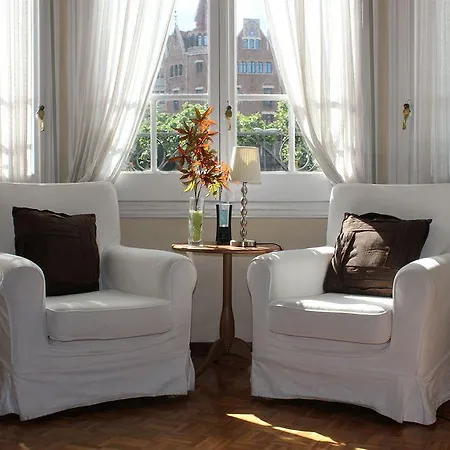 Ally's Bed&breakfast, Panzió 2*